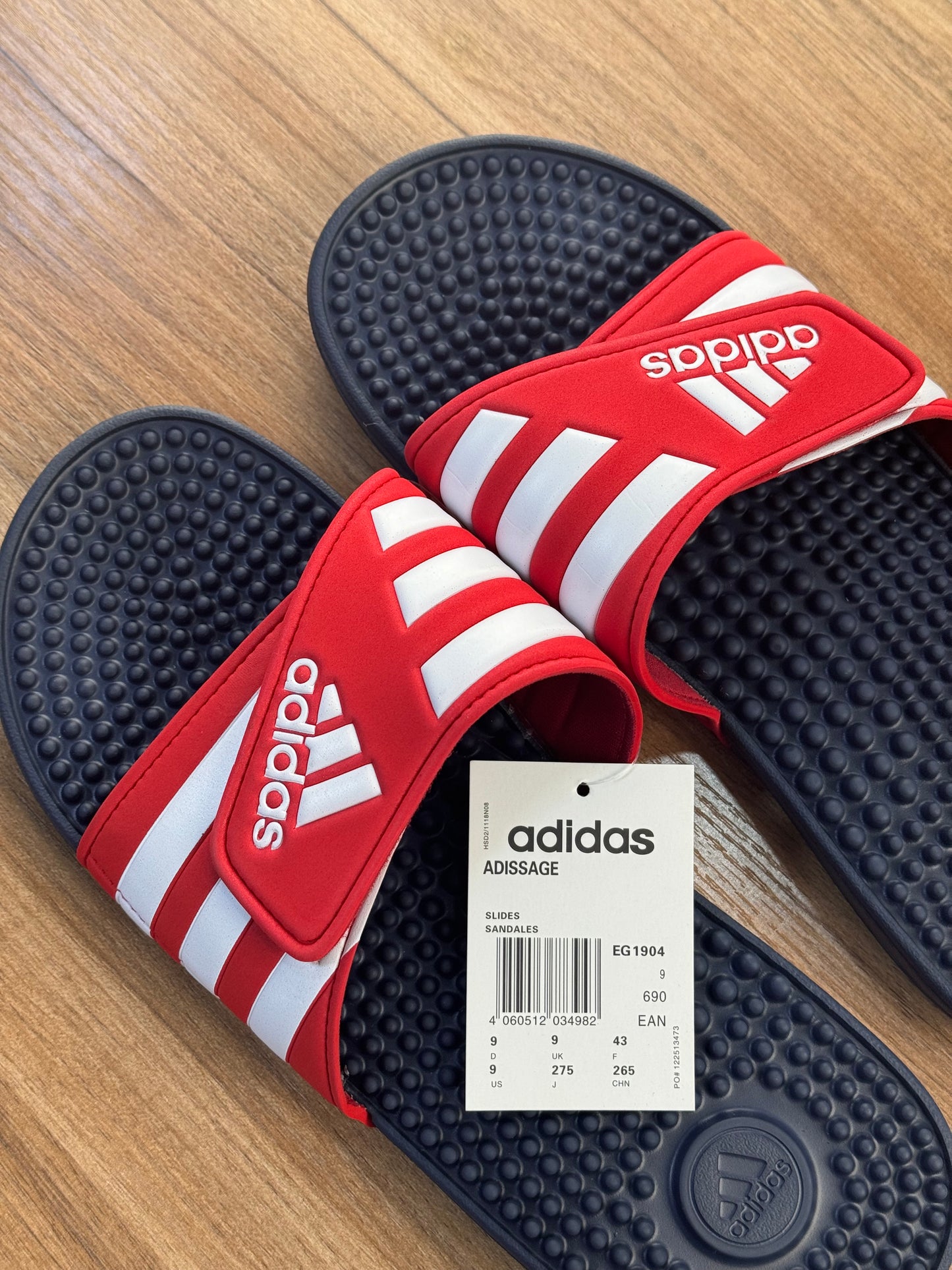 Adidas slide