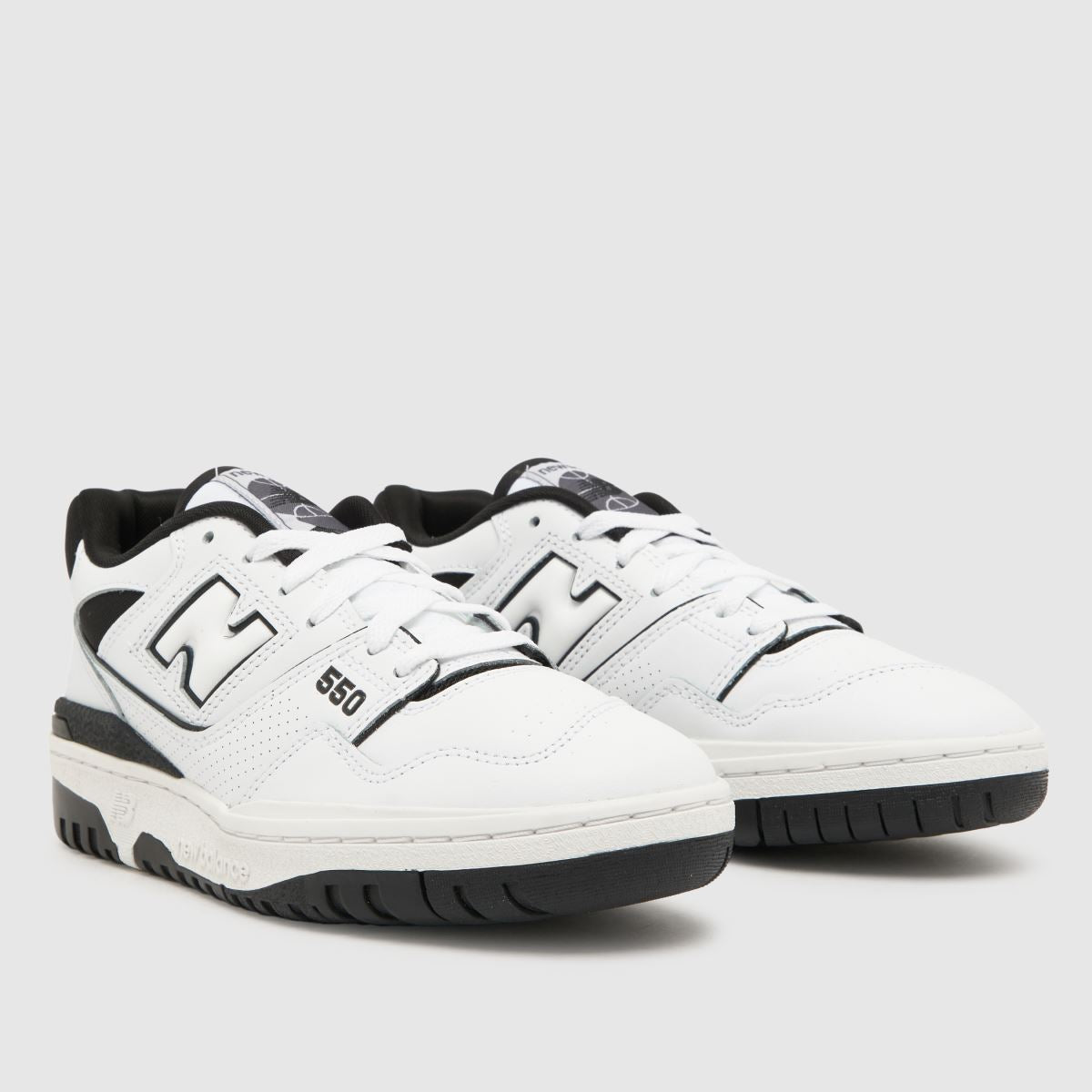 New Balance 550 trainers in black and White