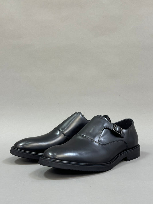 Zedek monk shoe