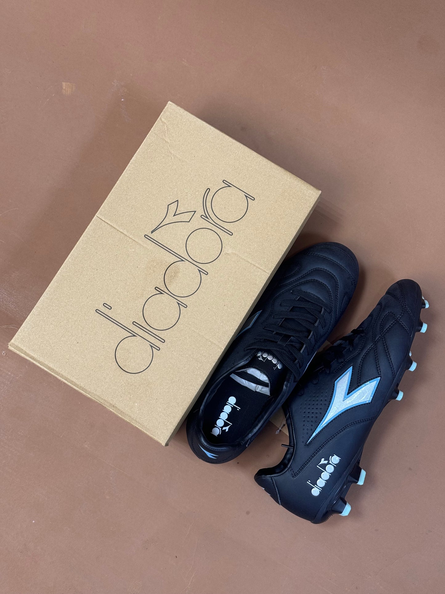 Diadora soccer boots in black