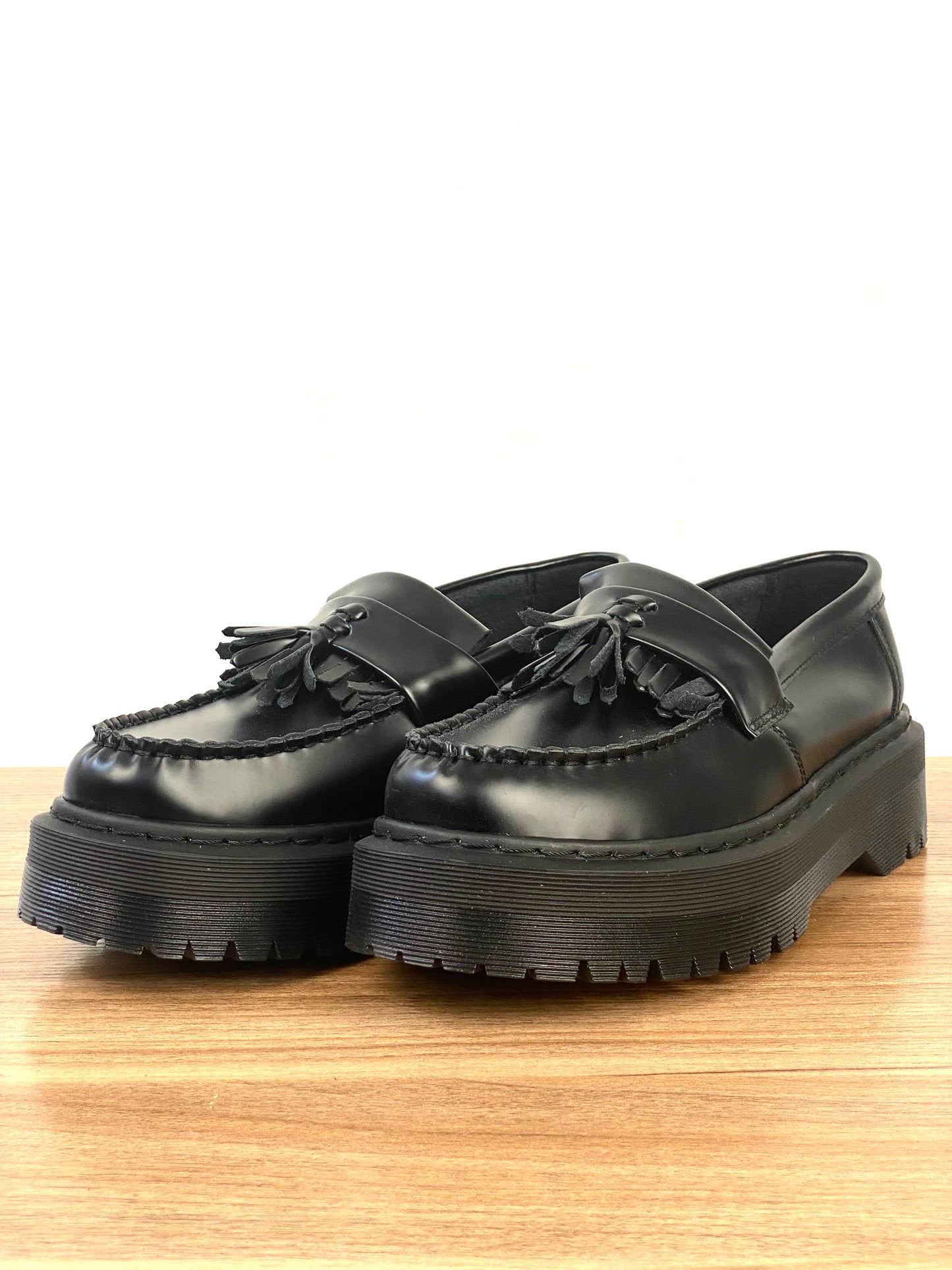 DR MARTENS LOAFERS In all black