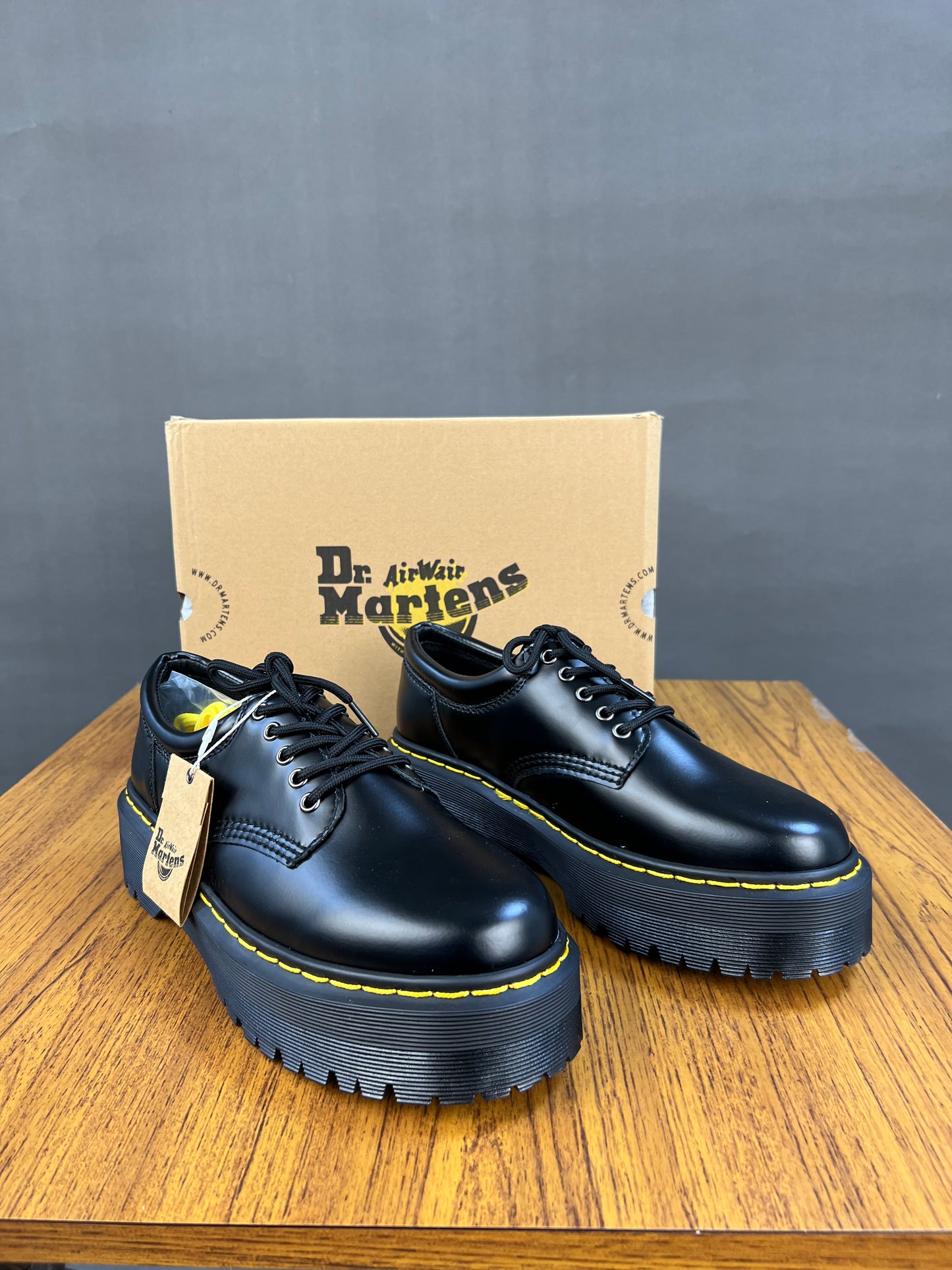 Dr MARTENS 1461 QUAD CLASSIC SHOE WITH YELLOW STITCHING