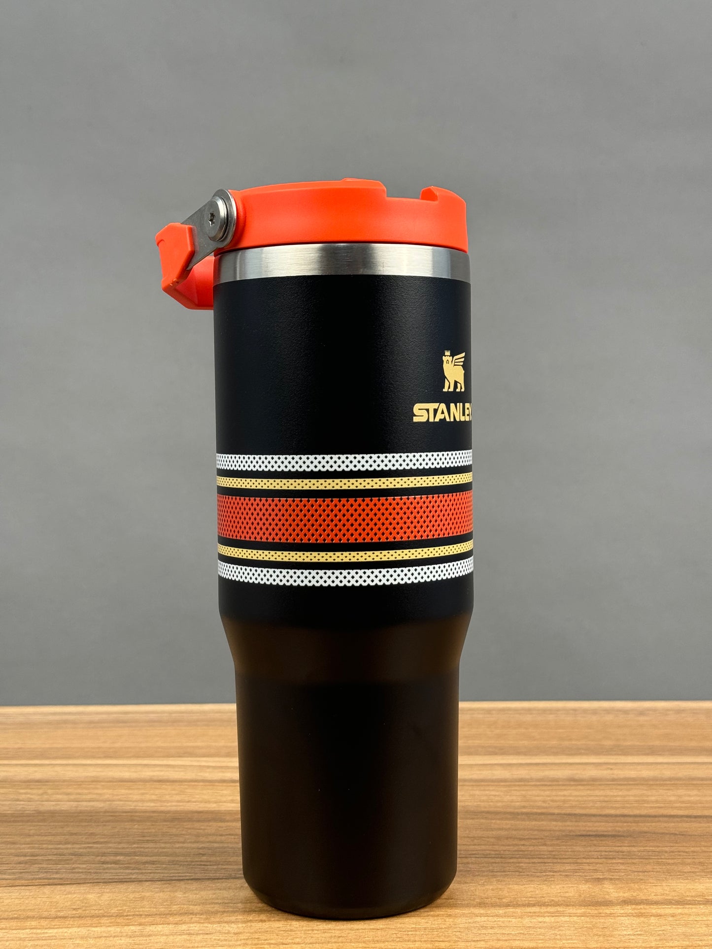 Flip straw Tumbler in black