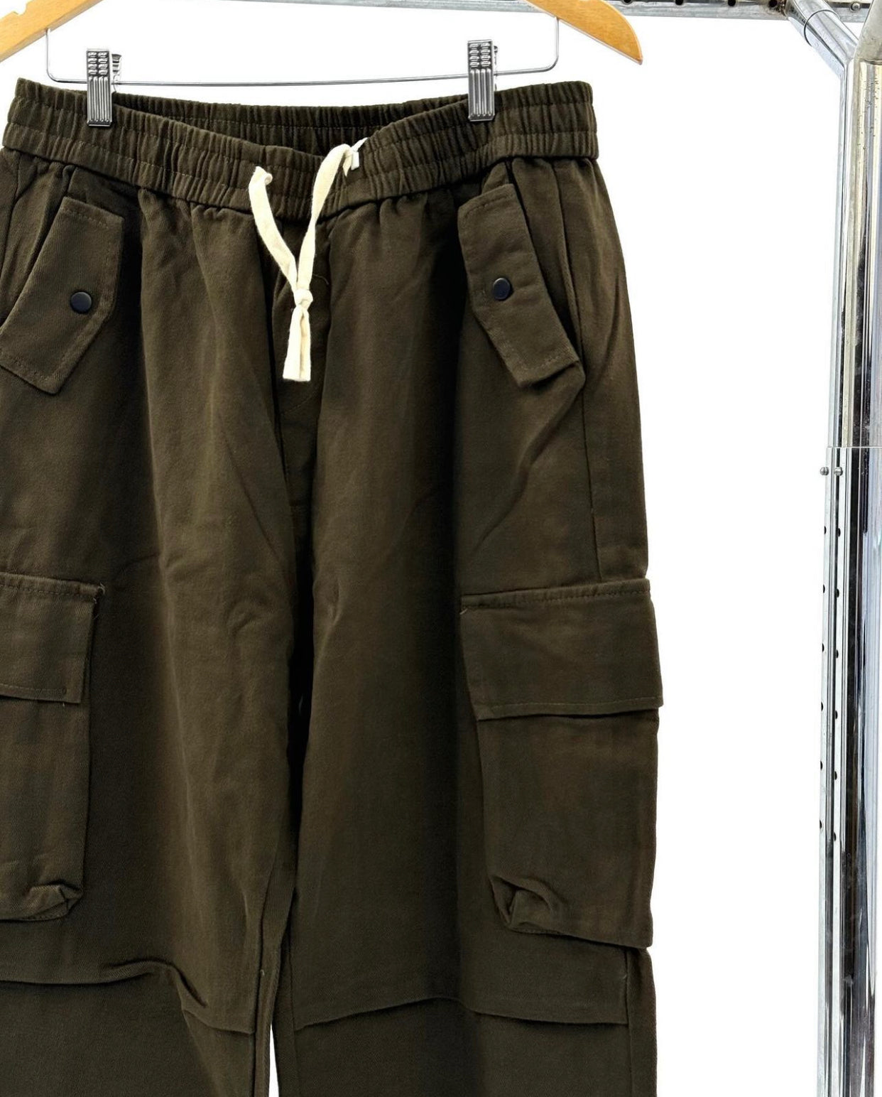 Army green cargo pants