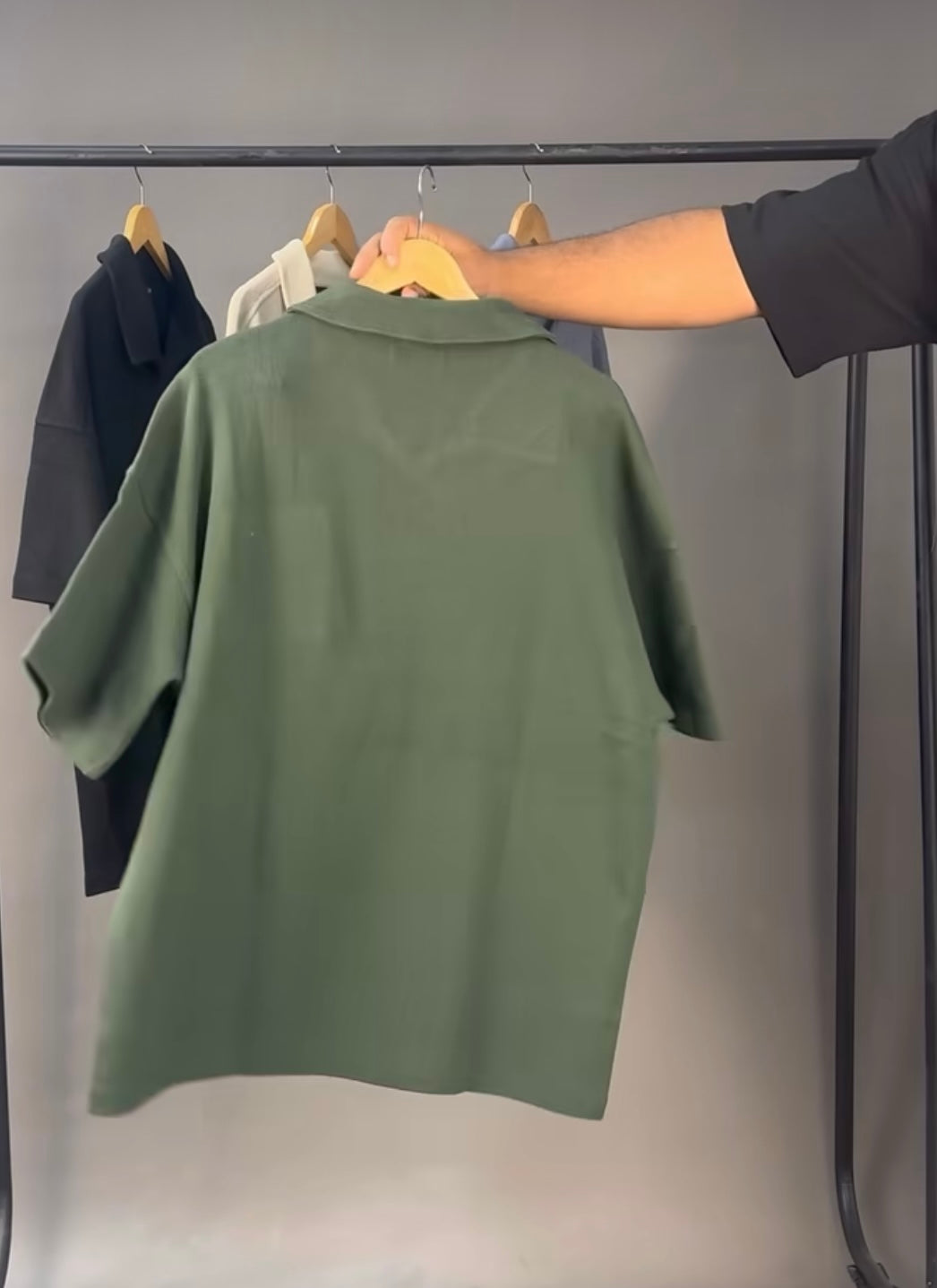 SOK OVERSIZED HEAVYWEIGHT
WAFFLE POLO IN OLIVE GREEN