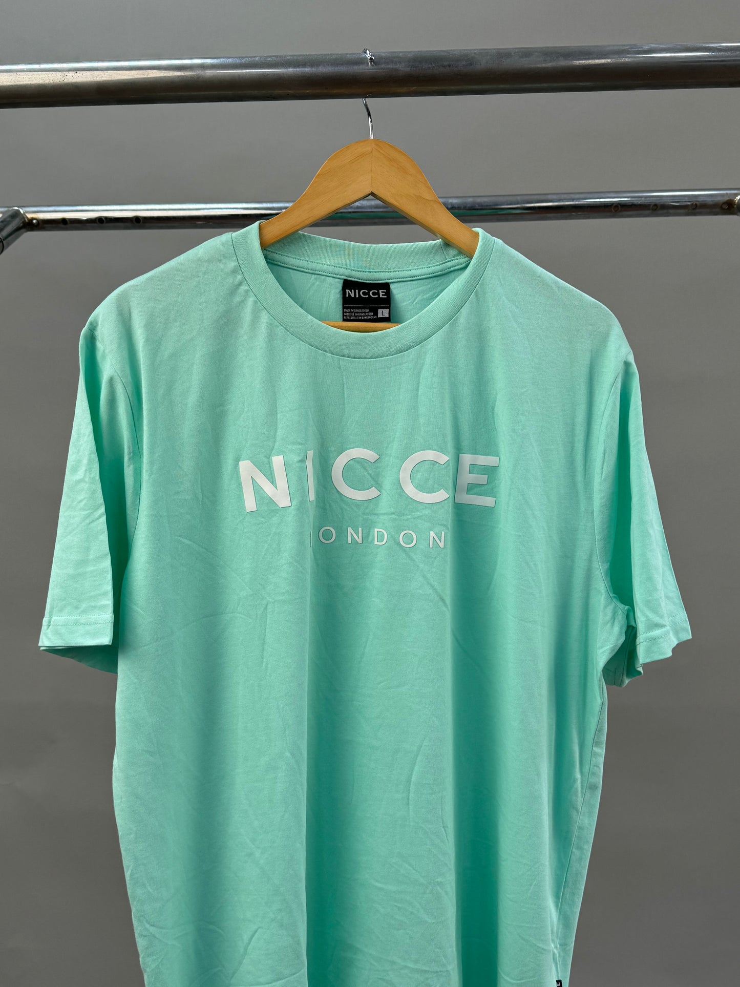 Nicce tee