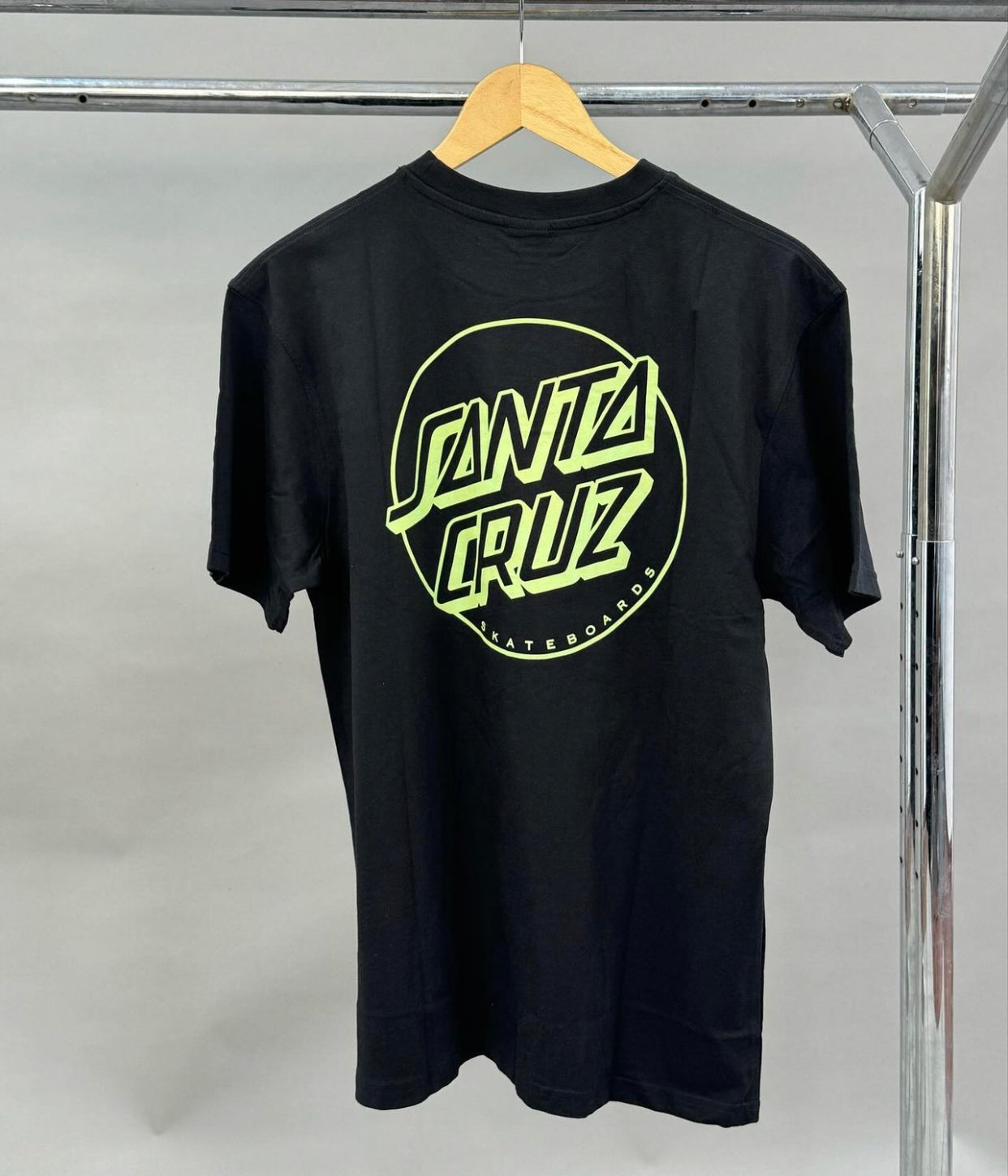 Santa Cruz opus dot tee