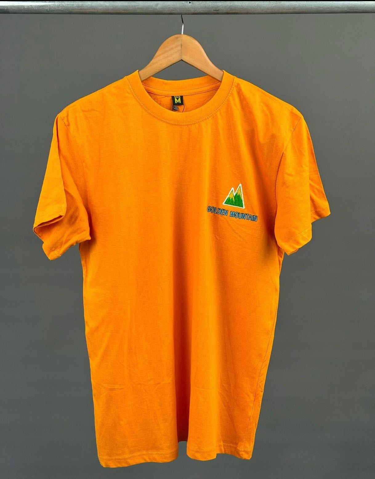 Golden mountain tee