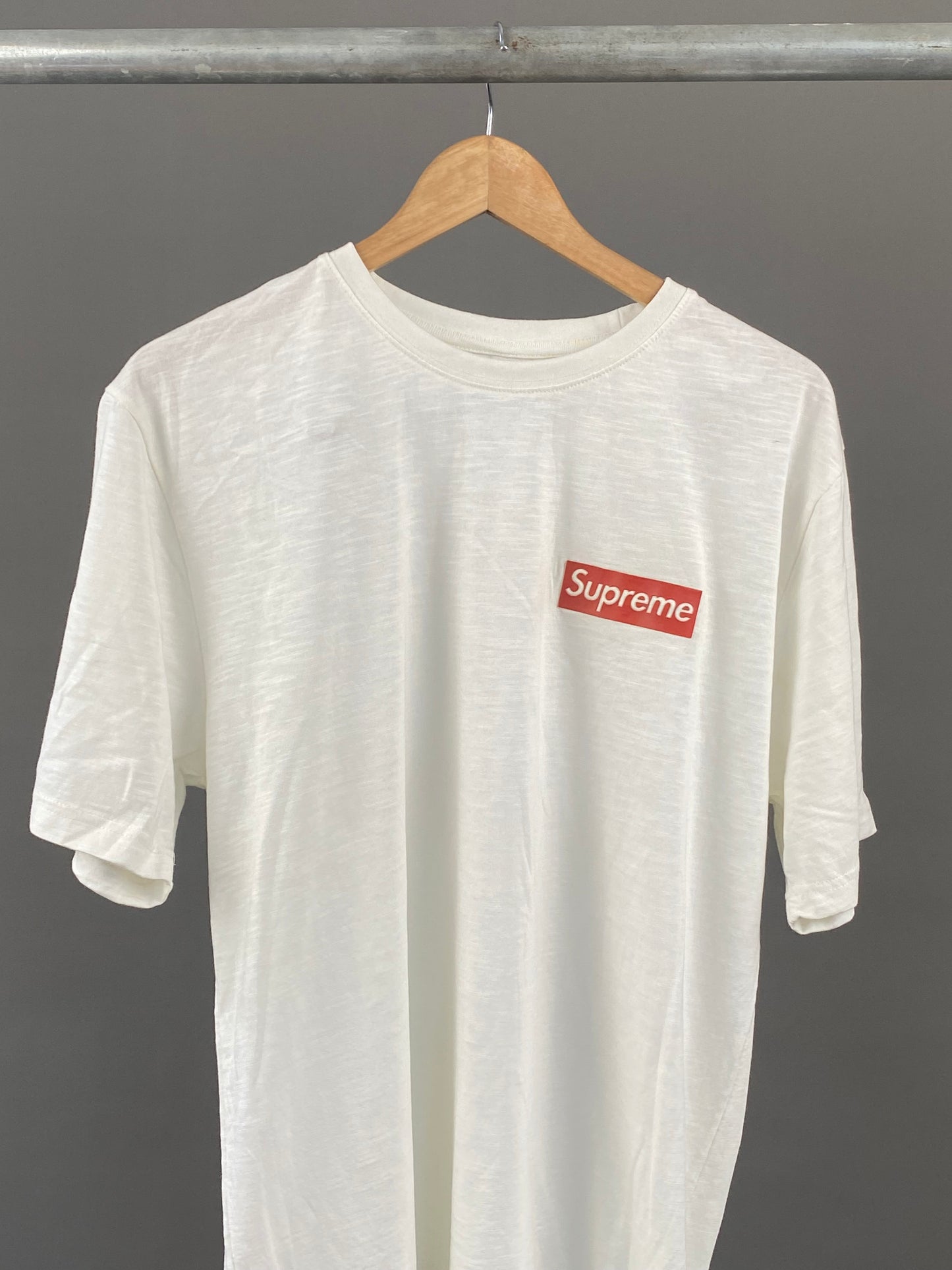 Supreme tee