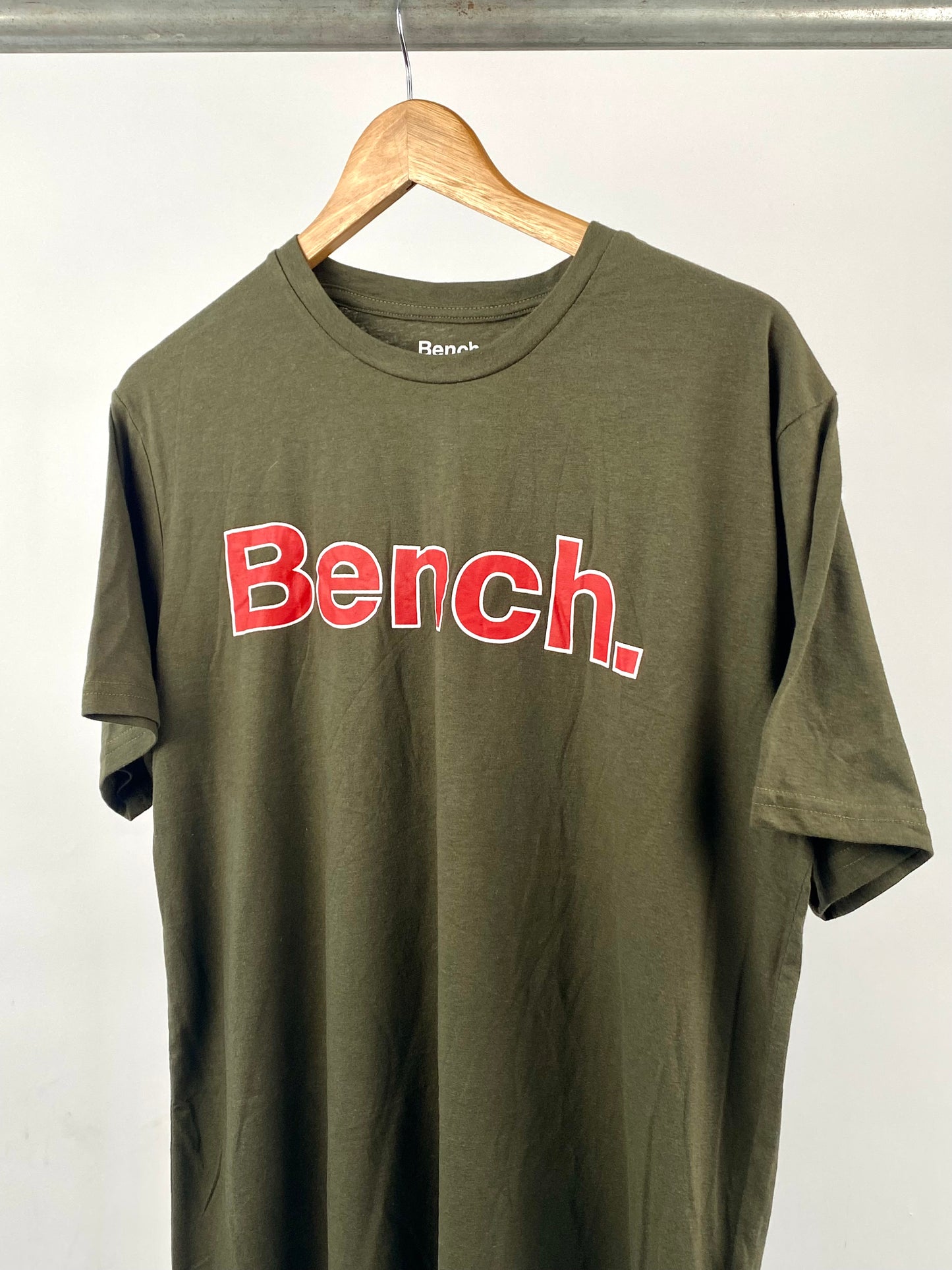 Bench tee