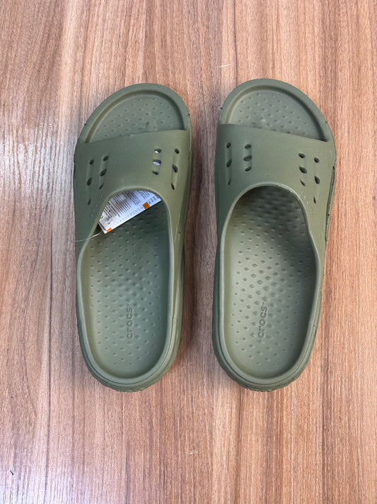 Crocs slippers with chunky sole in army
green