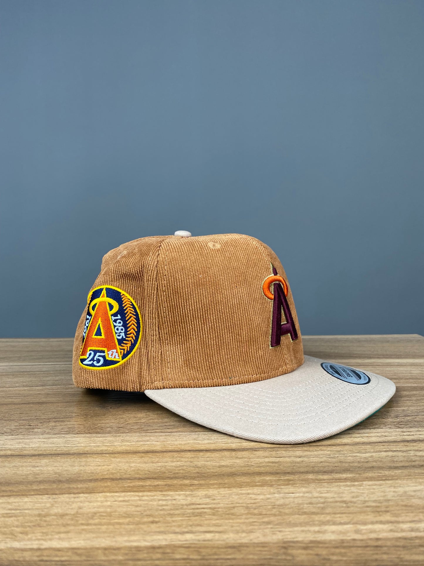 Cord adjustable hat