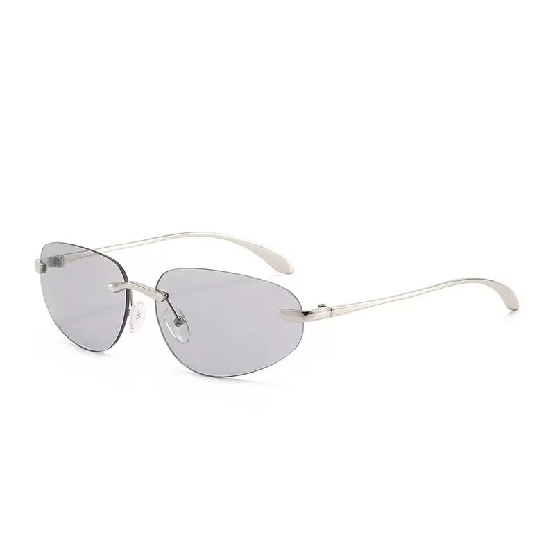 Oval sunglasses in clear  lens