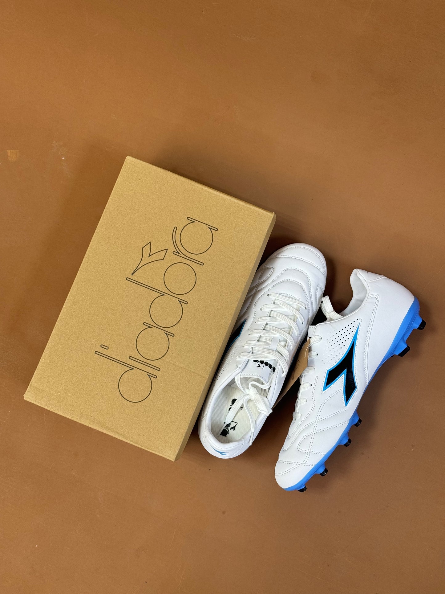 Diadora soccer boots white