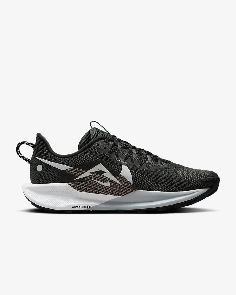 NIKE PEGASUS ALL TERRAIN COMPOUND TRAINERS IN BLACK AND WHITE