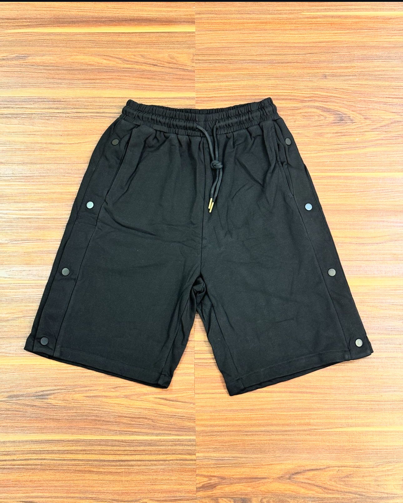 Nuthink short