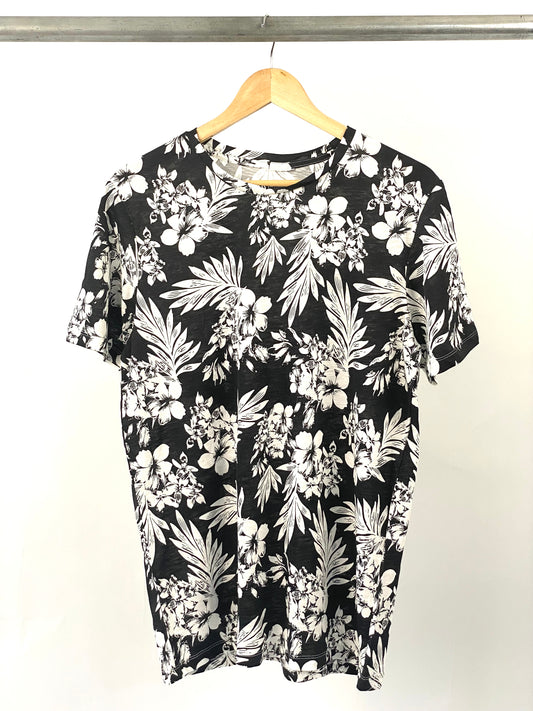 Flower tee