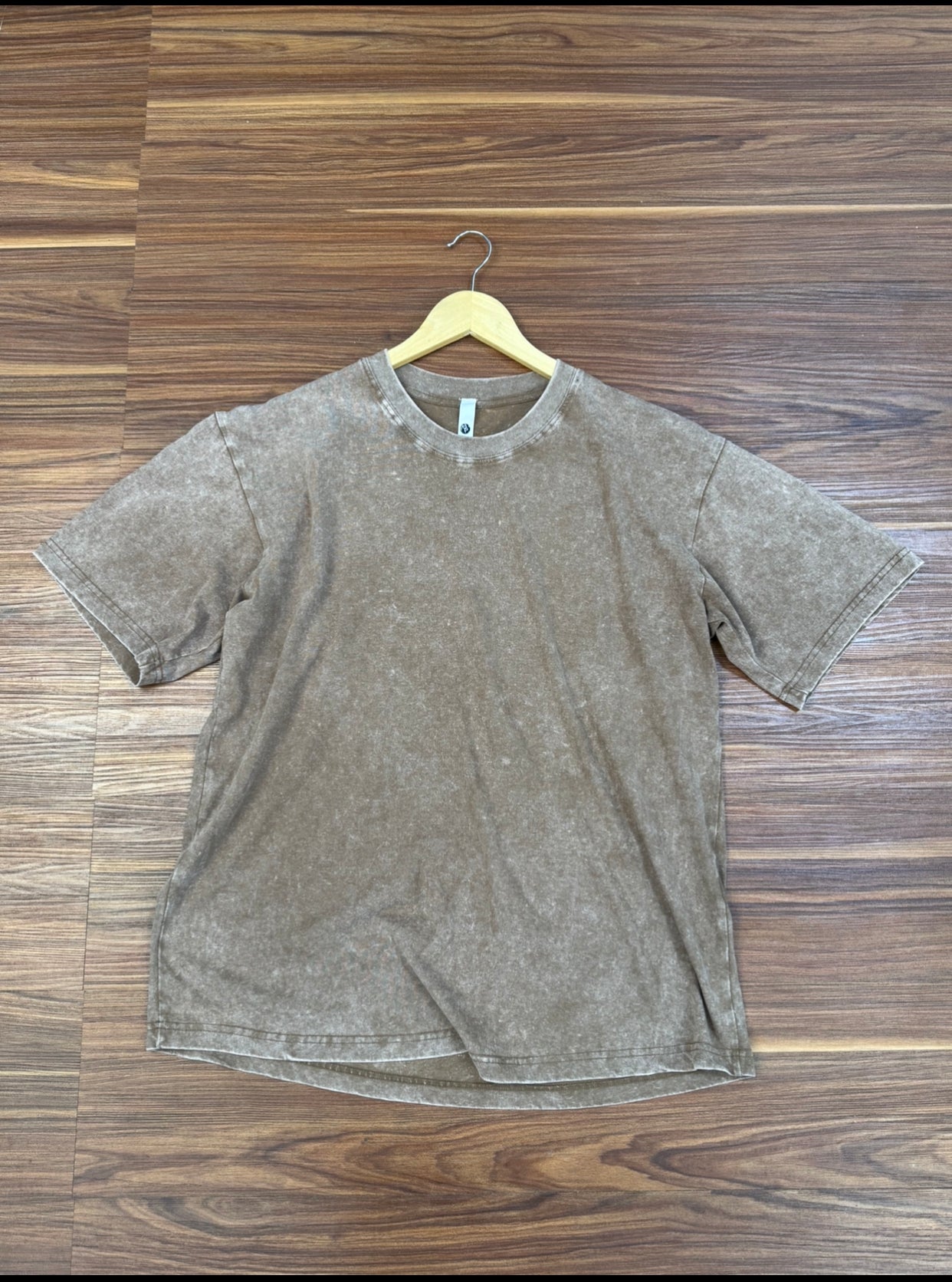 Plain acid Wash tee in brown