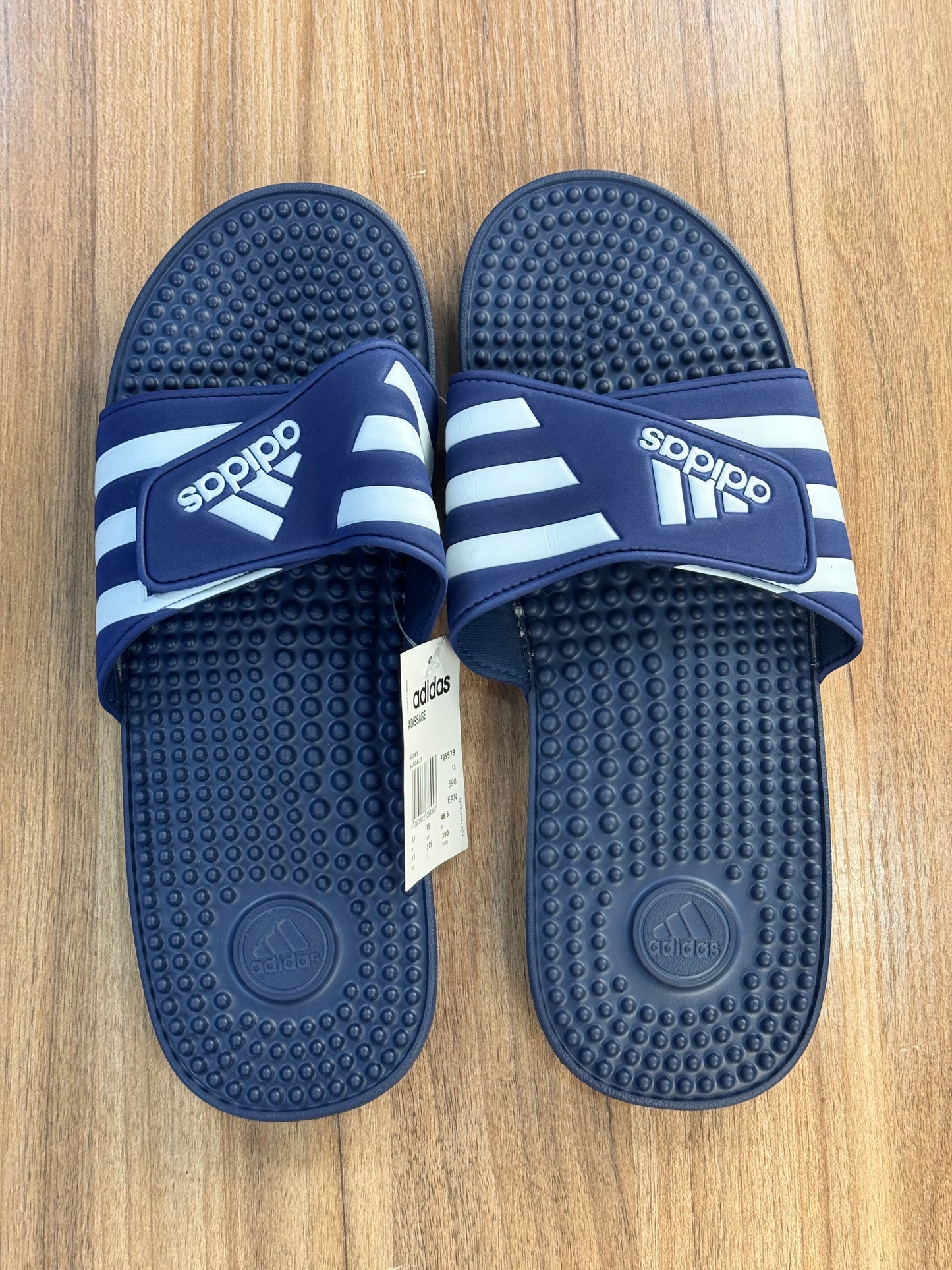 Adidas slide