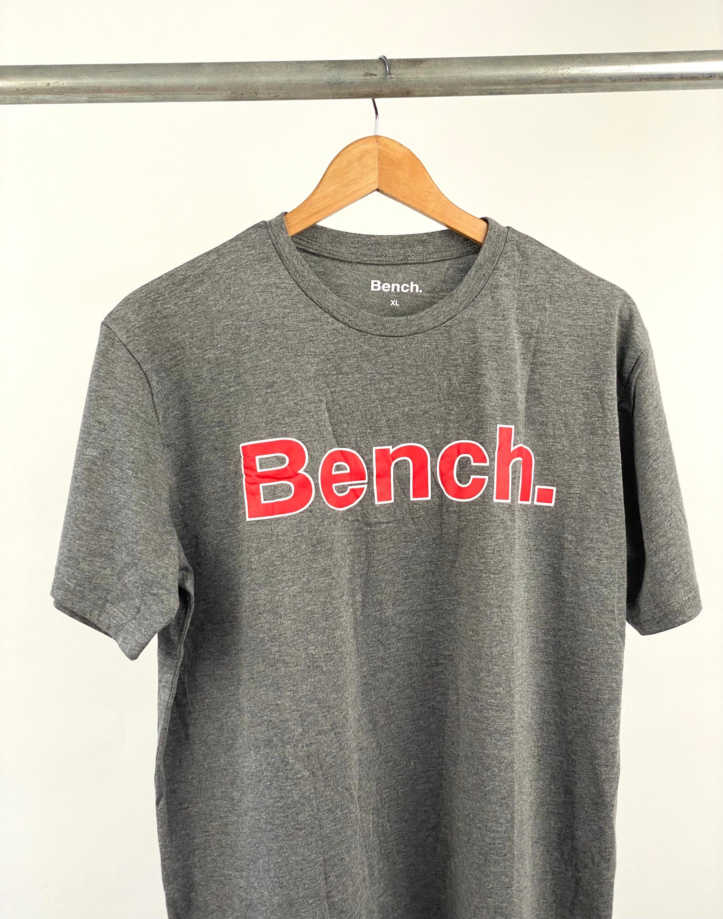 Bench tee