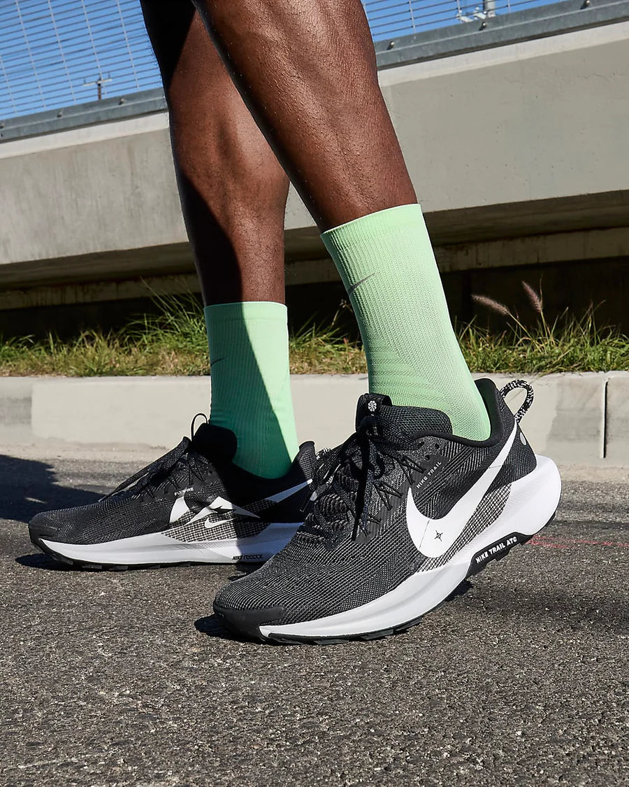 NIKE PEGASUS ALL TERRAIN COMPOUND TRAINERS IN BLACK AND WHITE