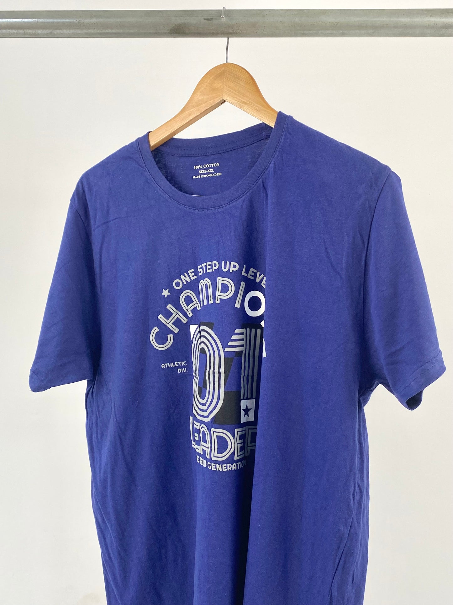 Champions tee