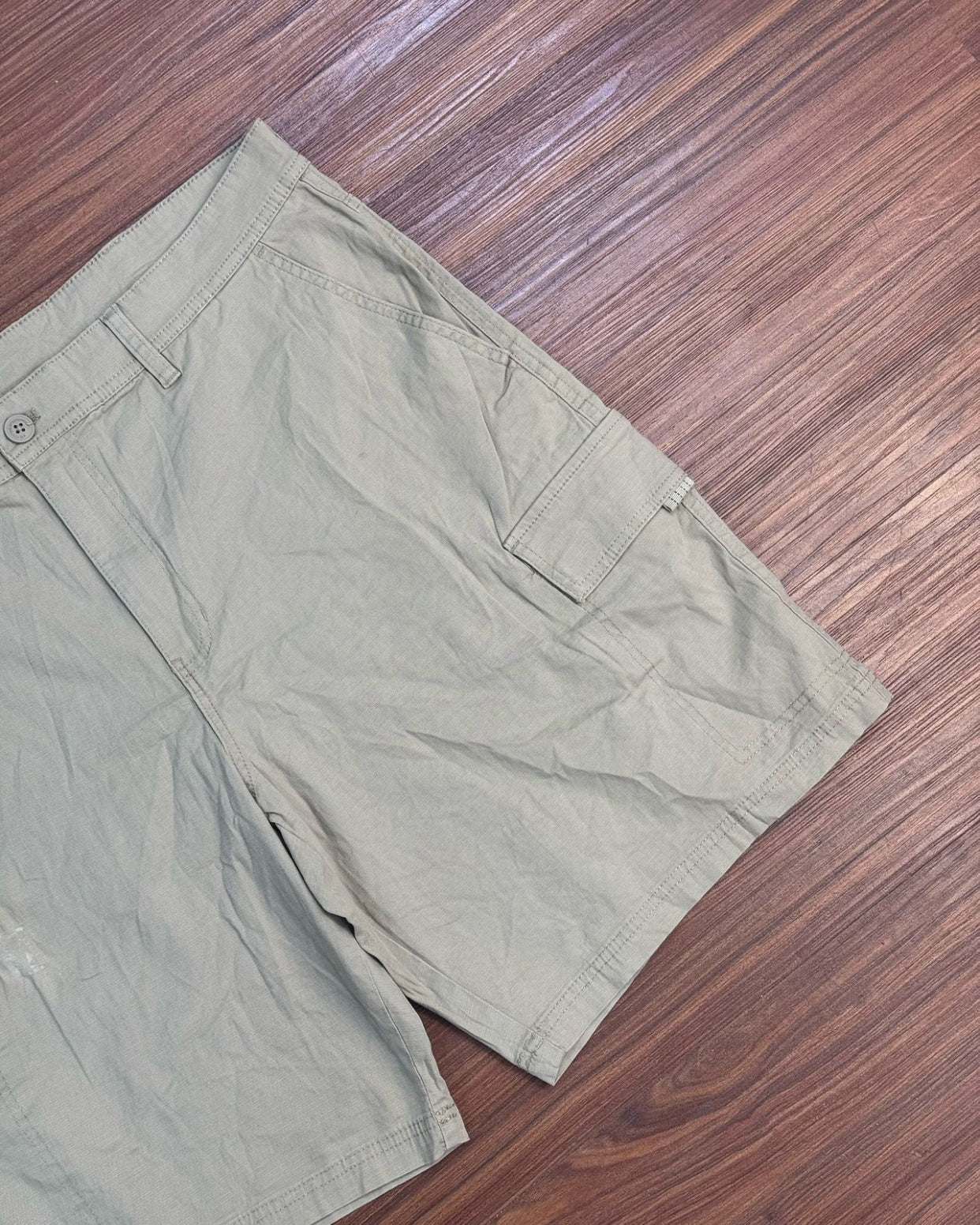 Weatherproof short in carton