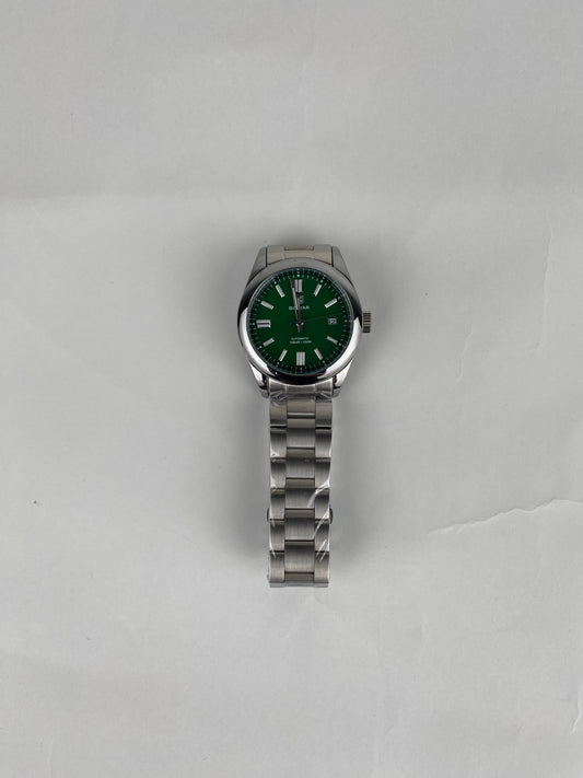 Benyar Wristwatch in Green Dial
