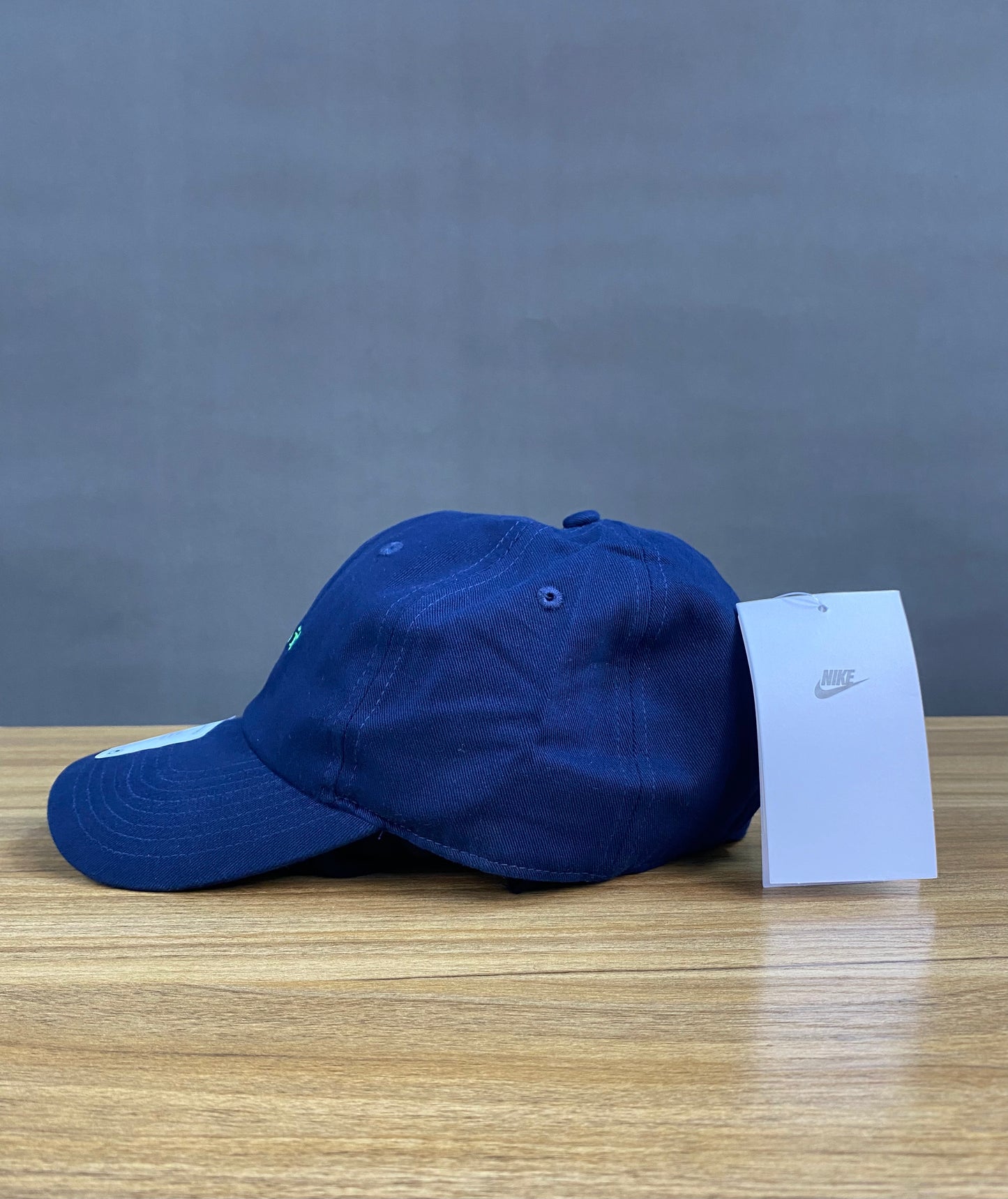 Nike just do it hat in navy