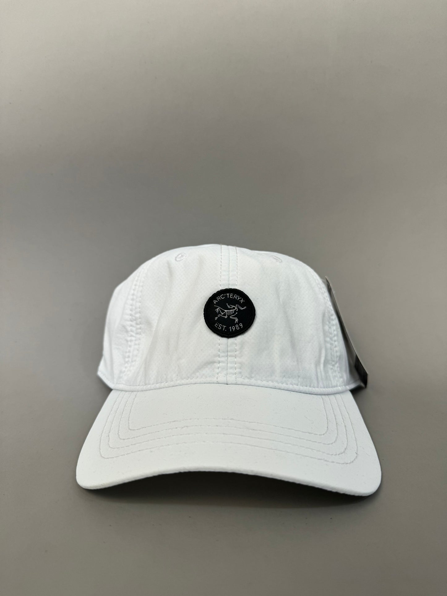 Arcteryx hat white