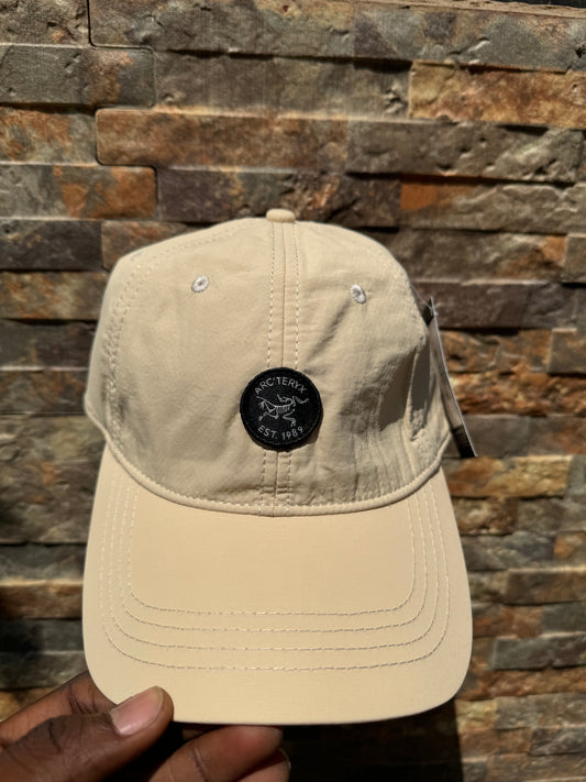 Arcteryx hat cream