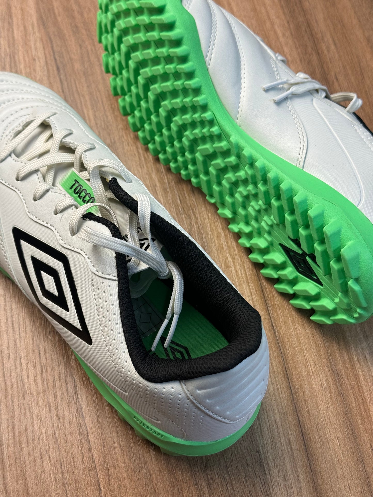 Umbro soccer boot