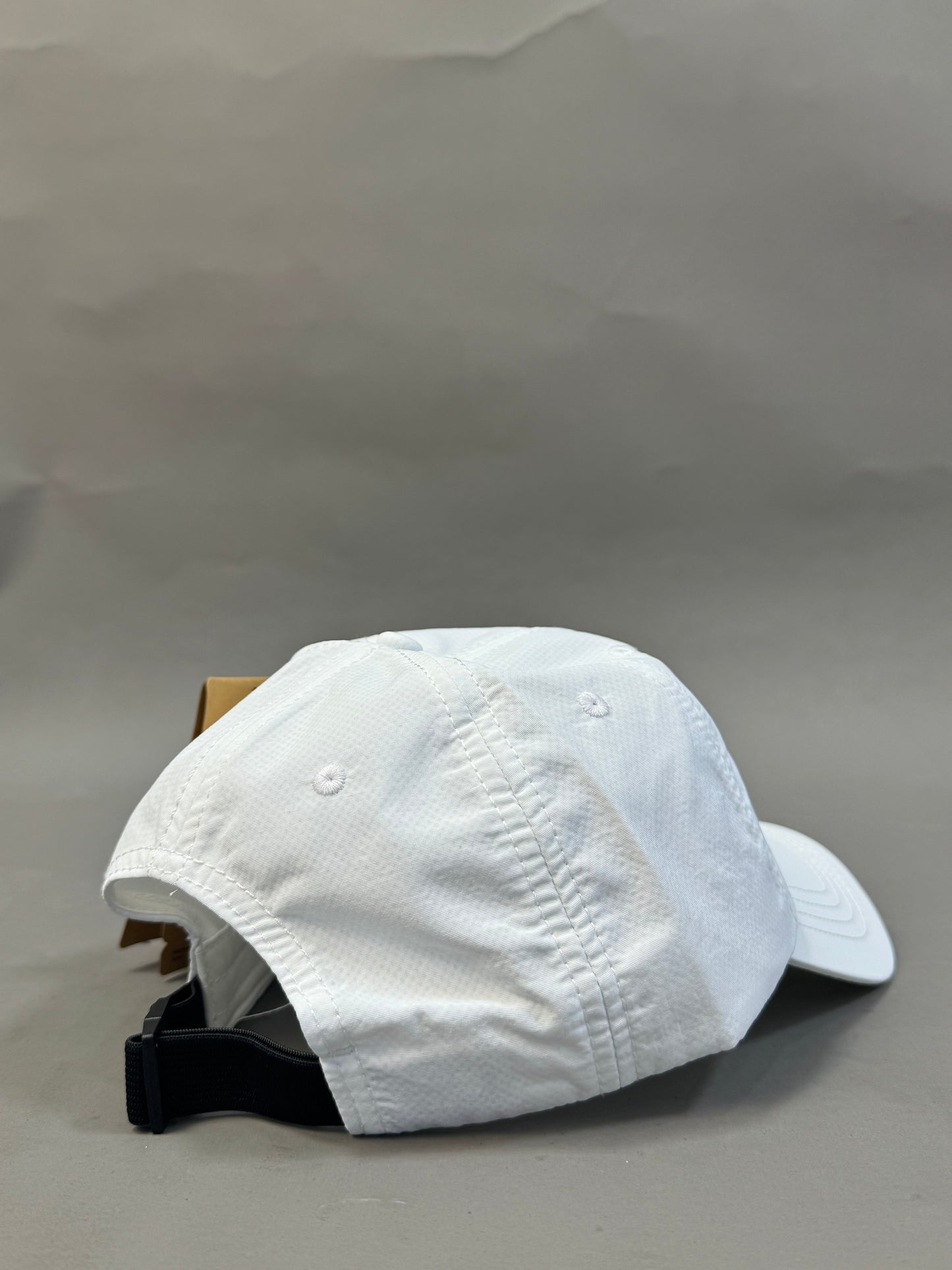 Patagonia hat in white