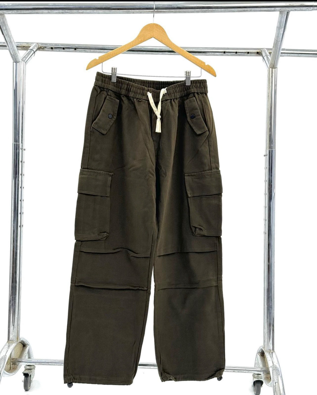 Army green cargo pants