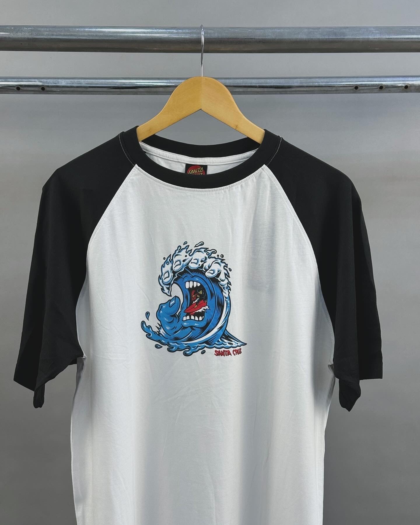 Santa Cruz wave tee