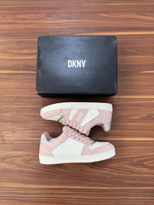DKNY Sneakers Z103