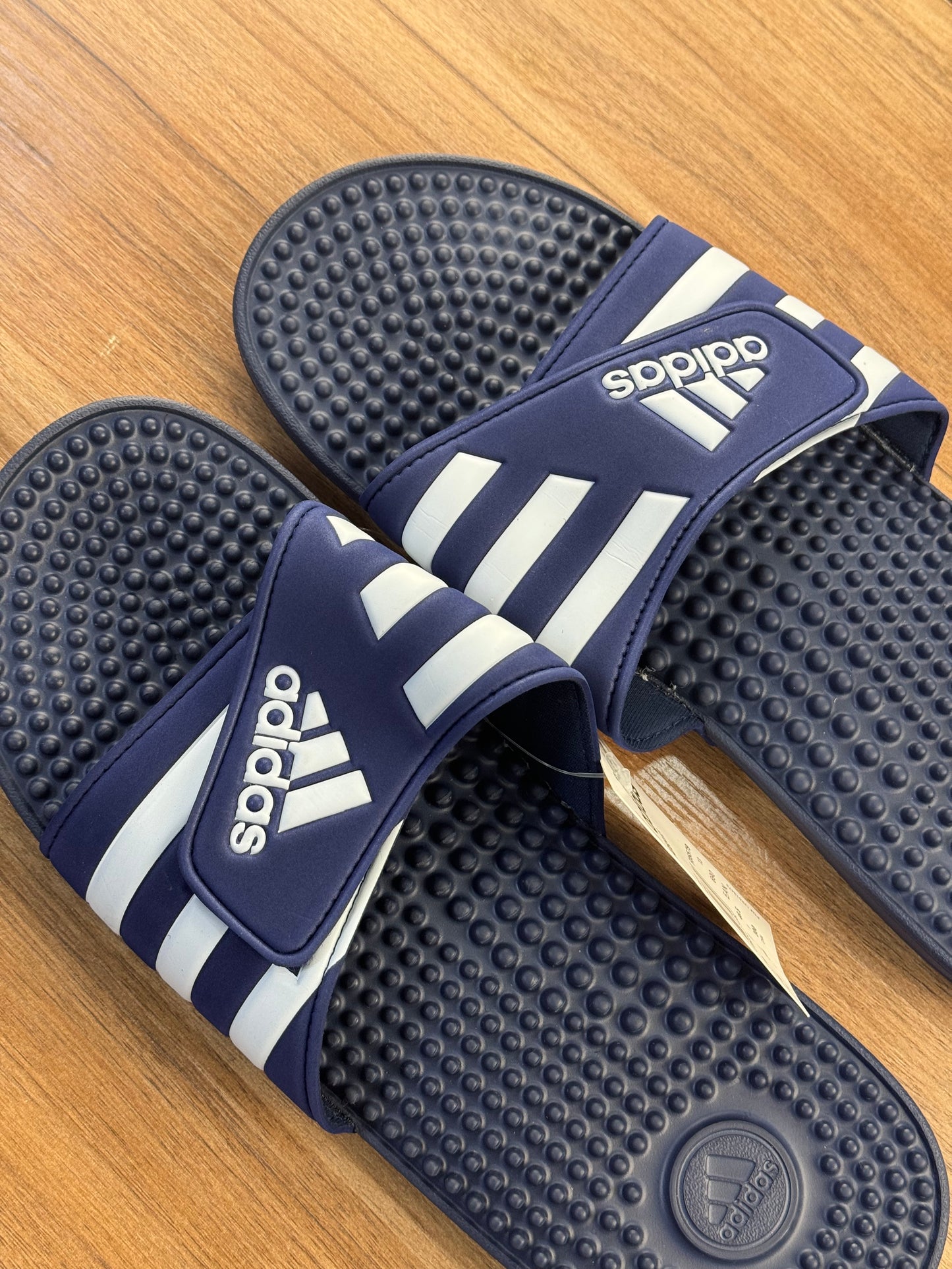 Adidas slide