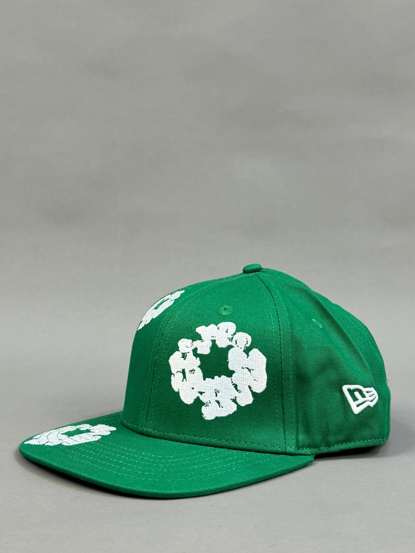 Green fitted hat