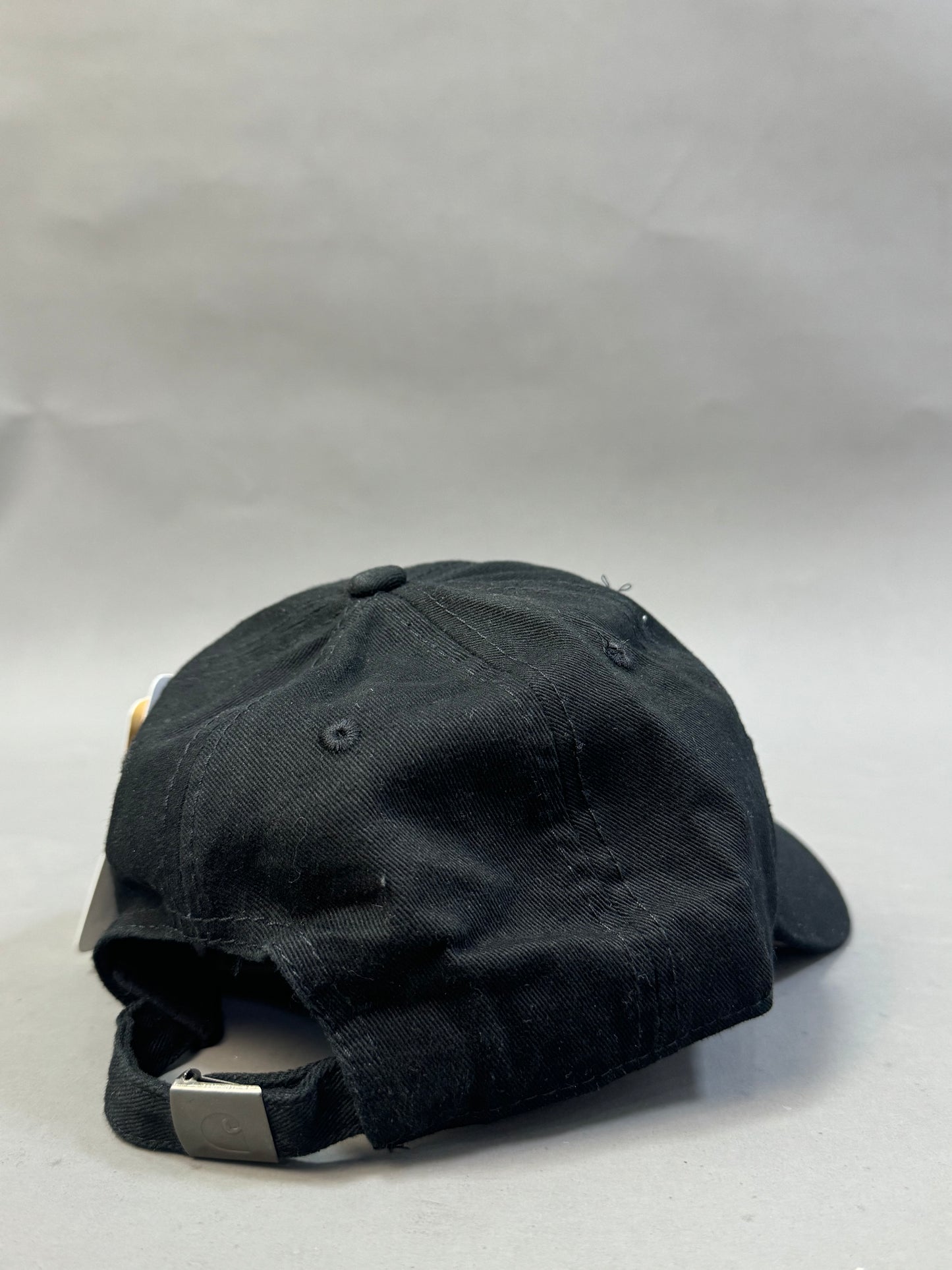 Carhartt hat in black