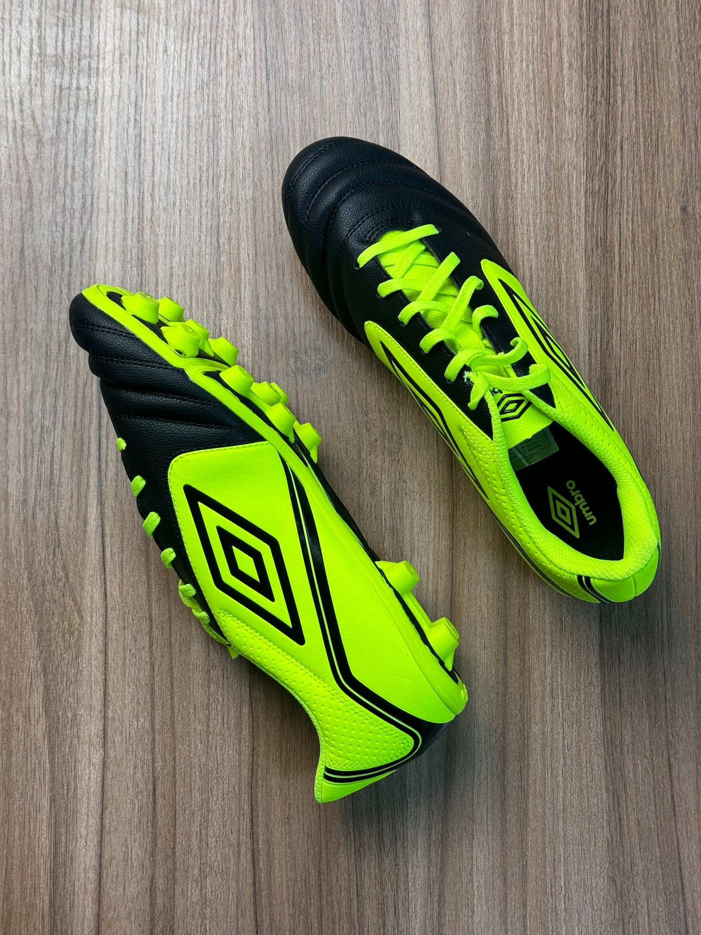 Umbro soccer boot