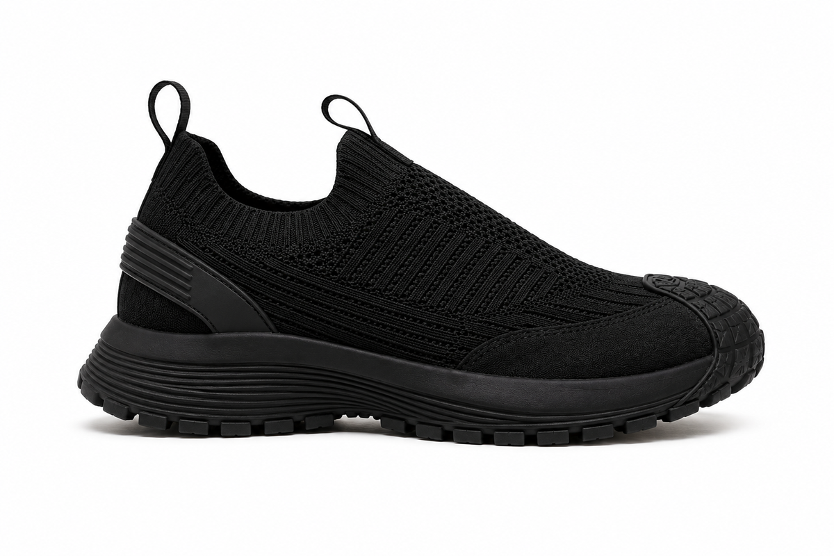 Fashion casual trainers in black
