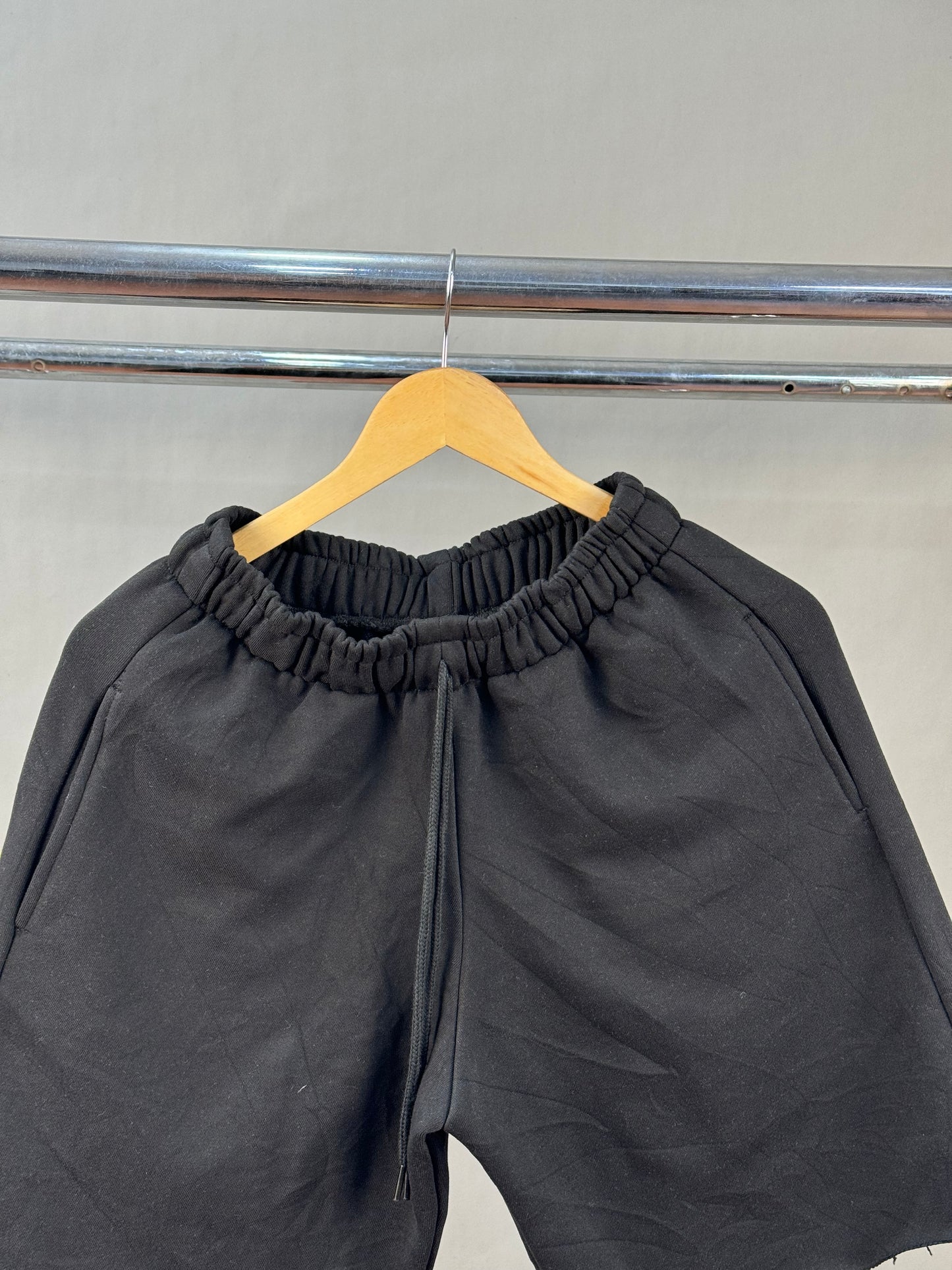 Baseless sweatshort black