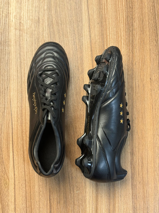 Umbro soccer boot