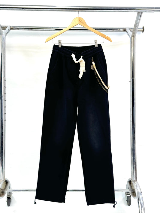 Jogger pant with holder