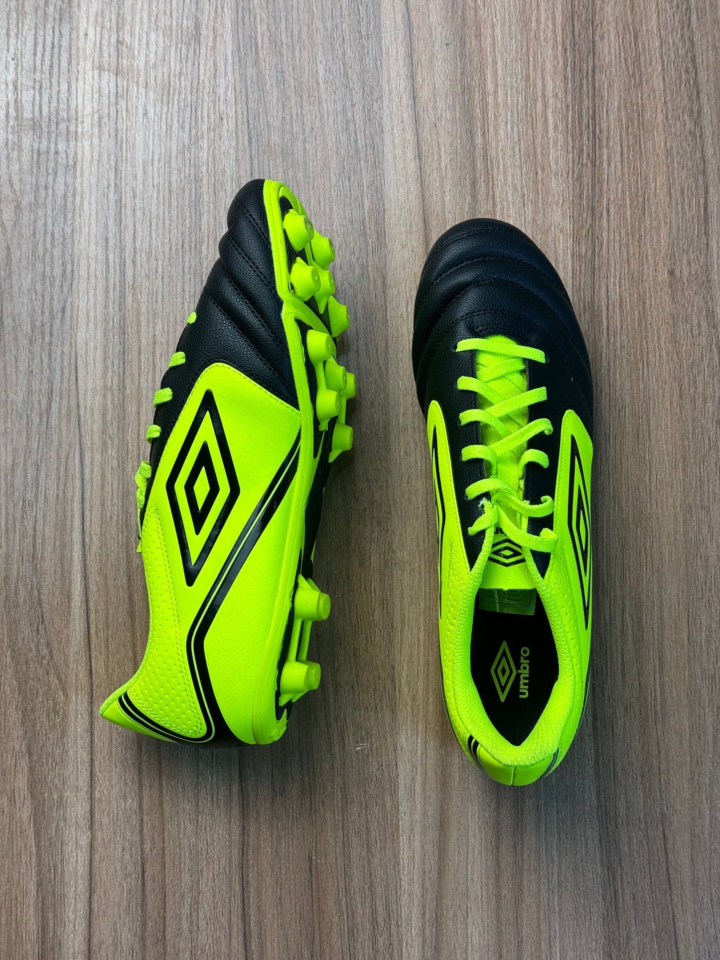 Umbro soccer boot