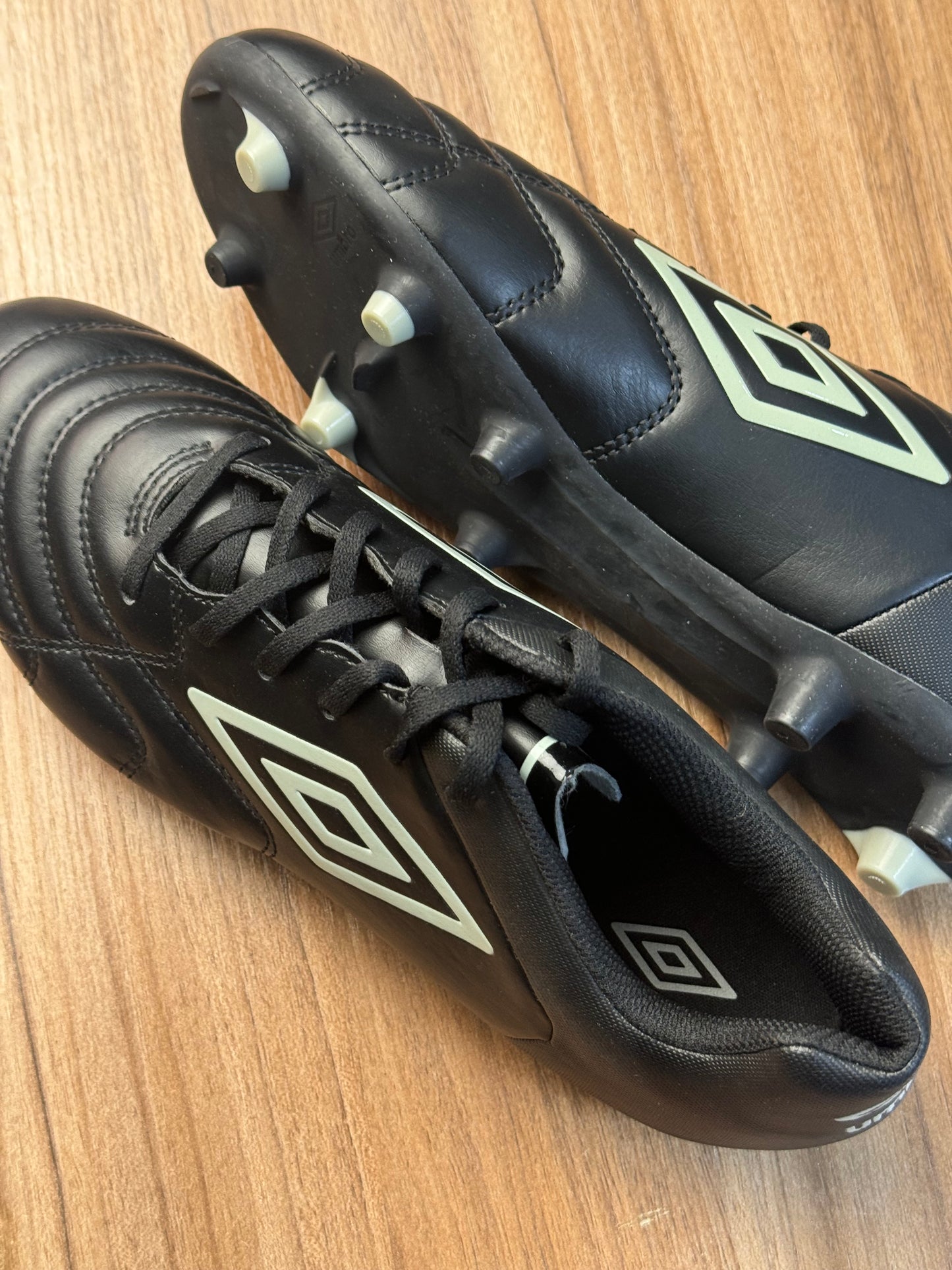 Umbro soccer boot