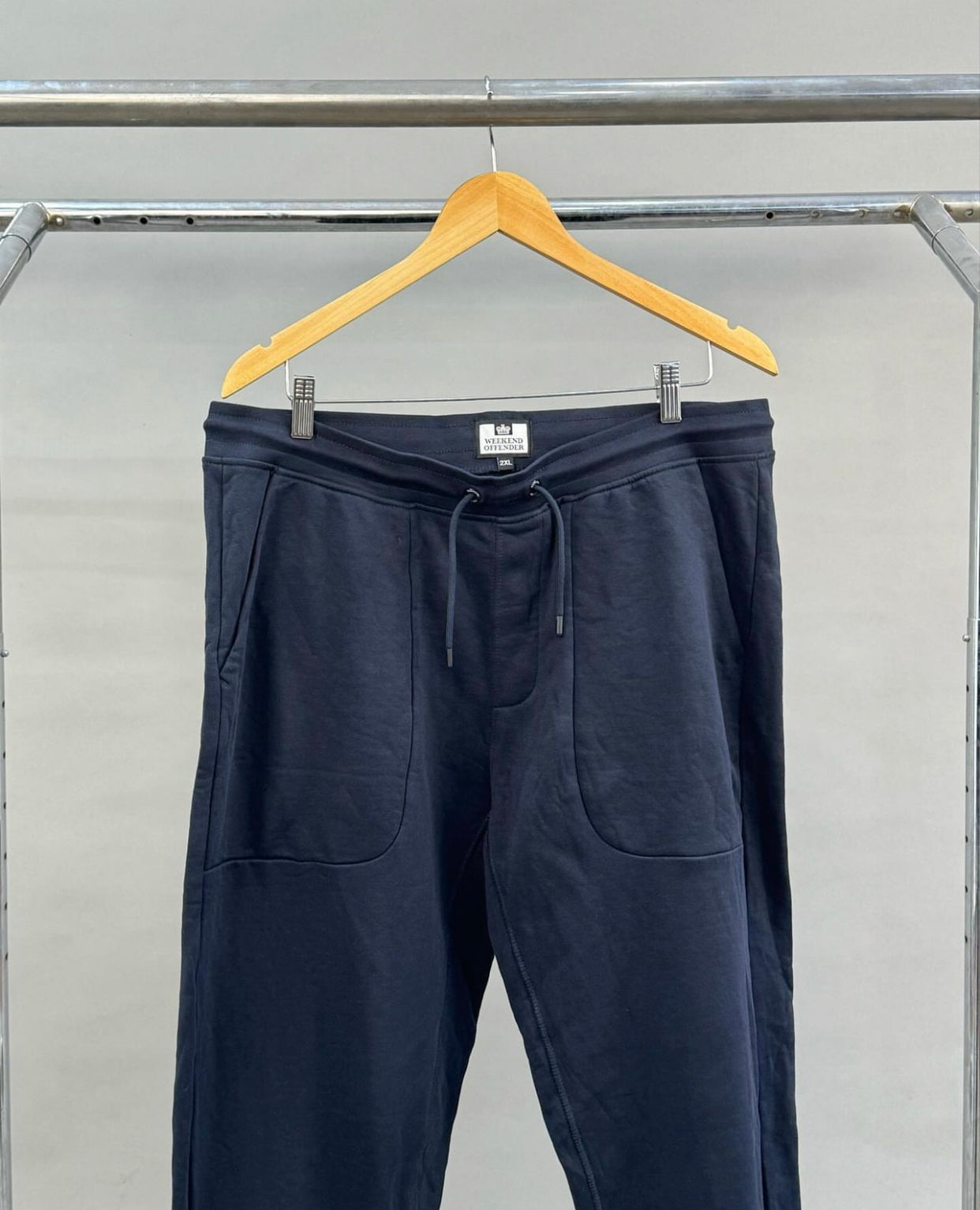 Weekend offender jogger pant in navy