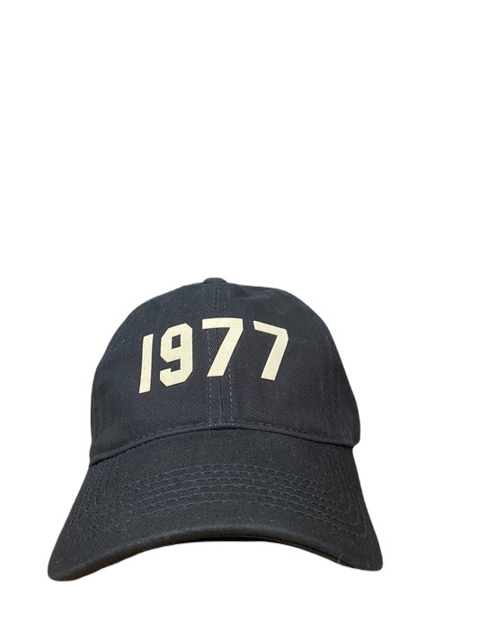 ESSENTIAL 1977 HAT IN BLACK