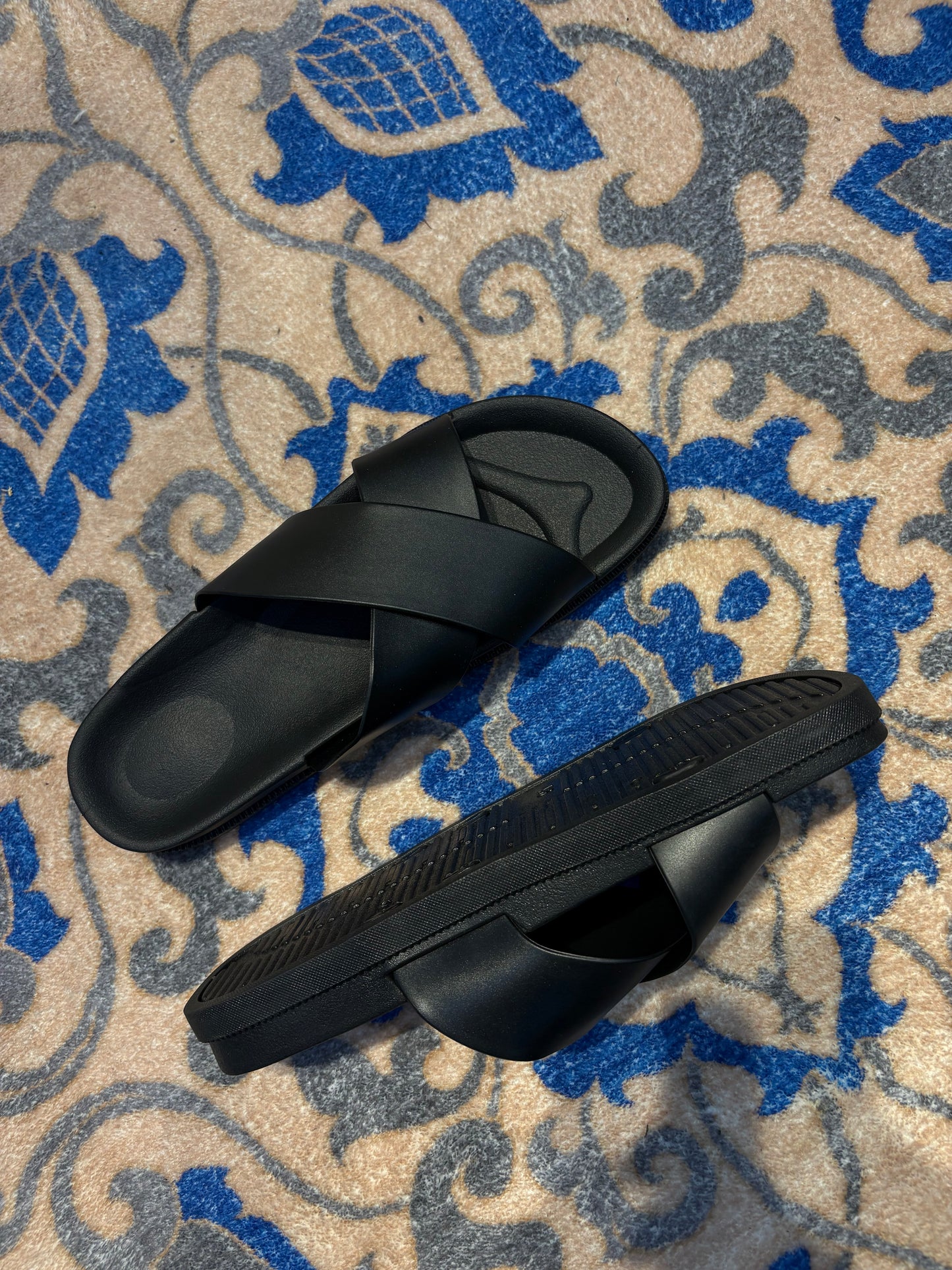 ZEDEK RUBBERIZED CRISS CROSS SLIDES