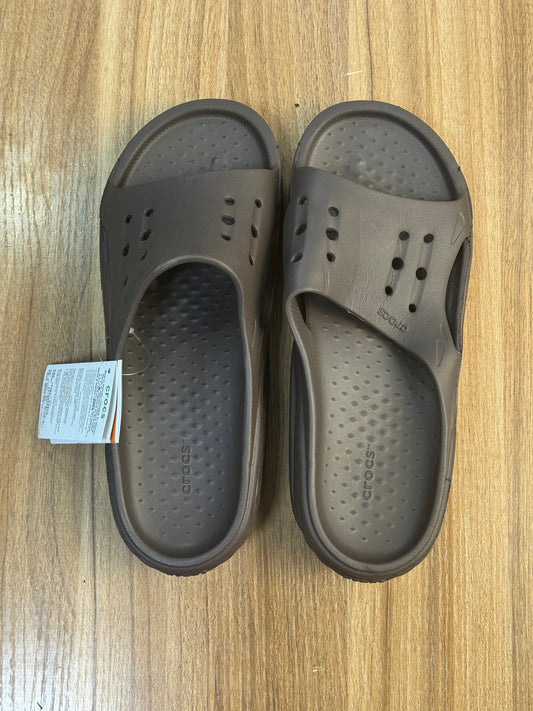 Crocs slippers with chunky sole brown